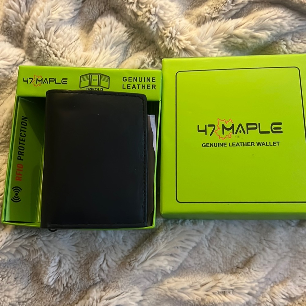 Wallet - Picture 1 of 2